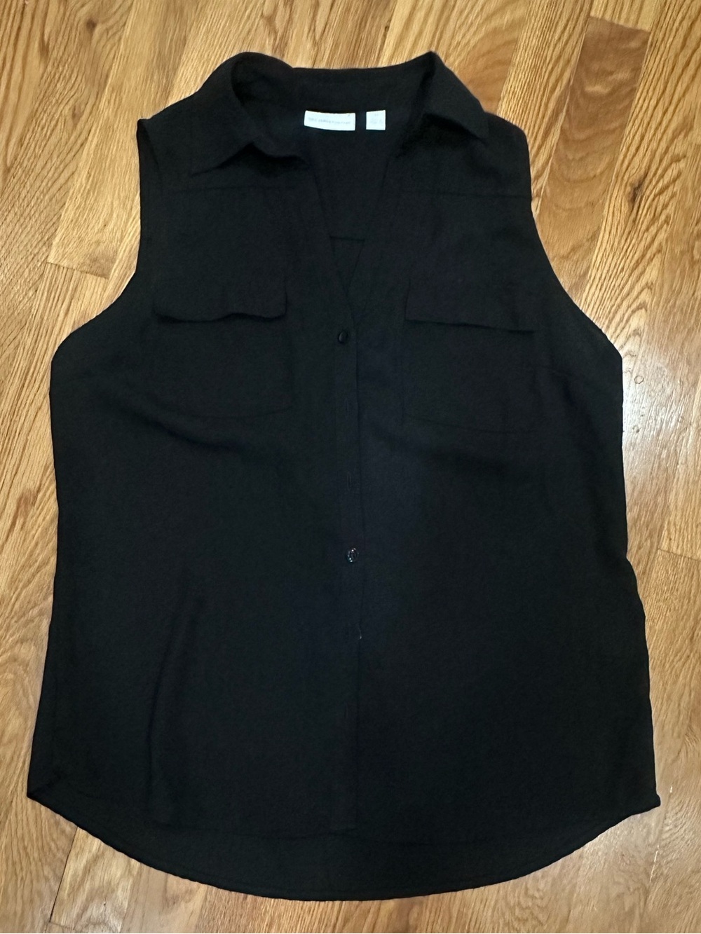 Black Sleeveless Button-Front Women's Top
NY&Co. medium